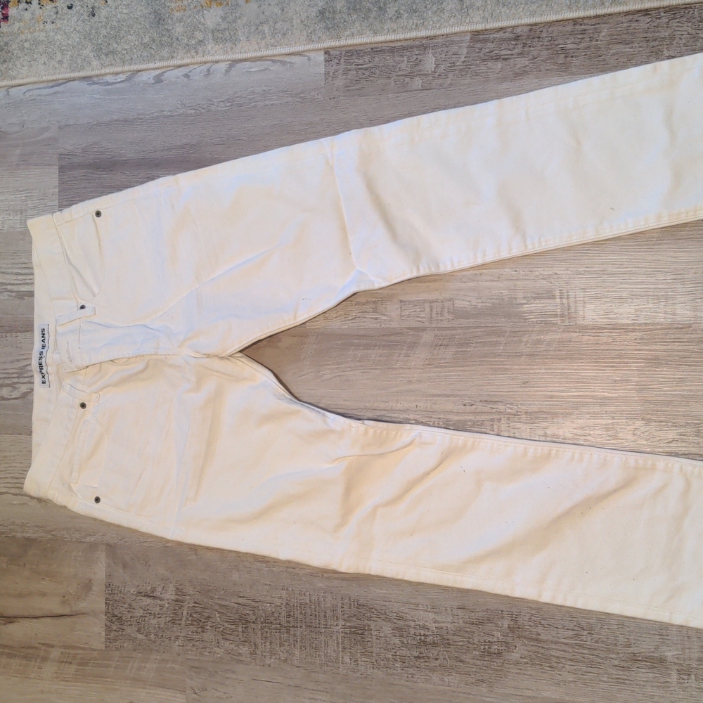 Men's white jeans